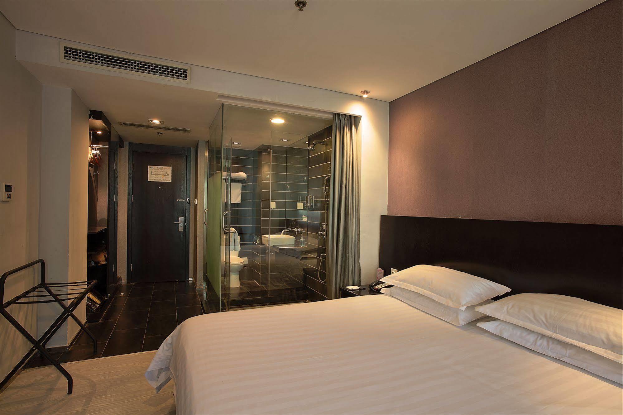 Fx Hotel Xujiahui - Shanghai Stadium Branch Eksteriør bilde